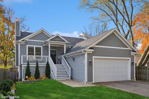 A home in Lake Bluff