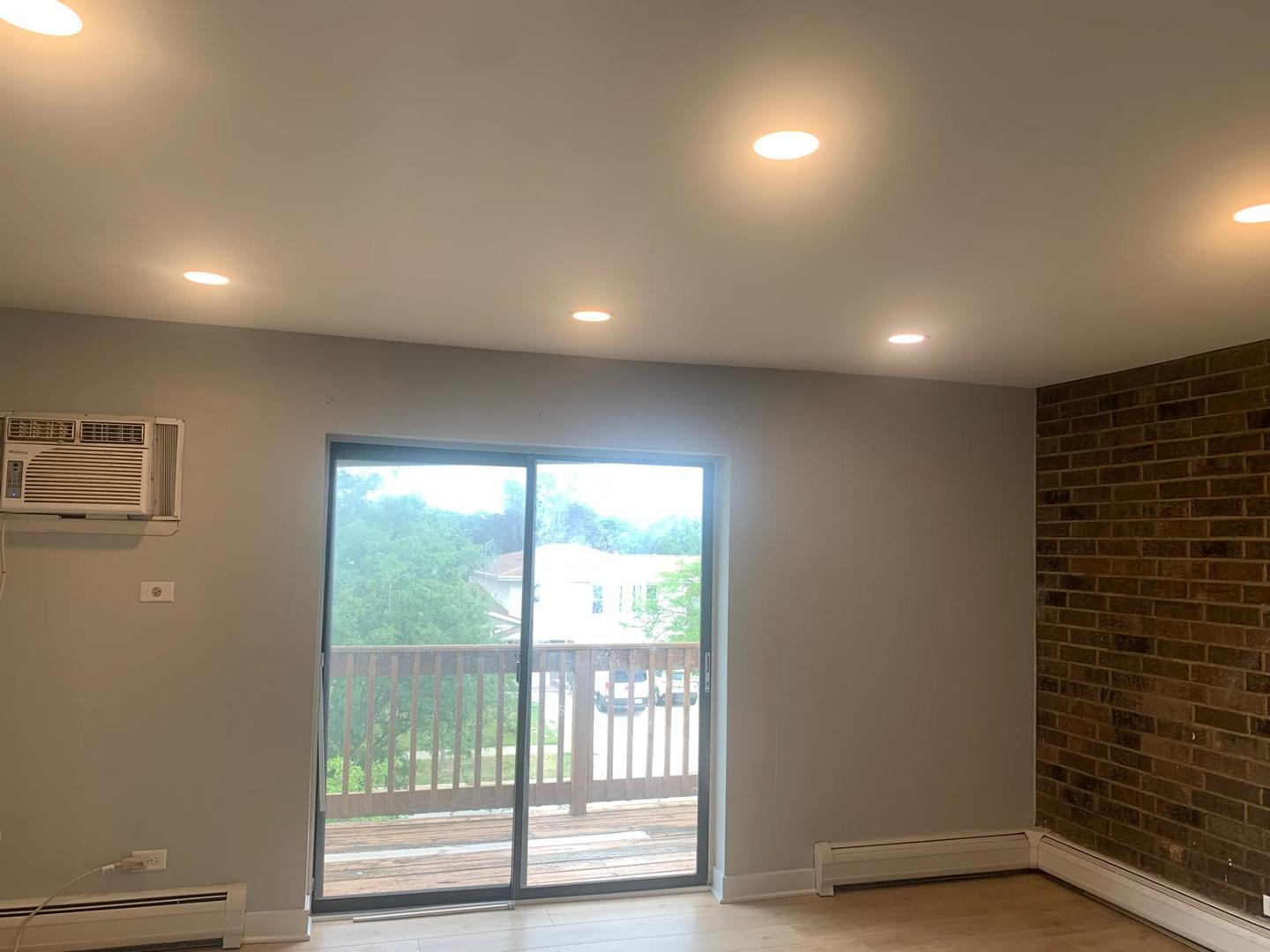 146 S Lalonde Avenue 3B