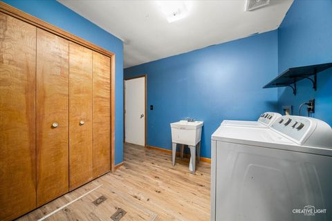 Tiny photo for 2712 N 3853rd Road, Sheridan, IL 60551 (MLS # 12519537)