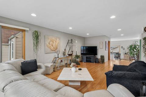 Tiny photo for 3217 N Paris Avenue, Chicago, IL 60634 (MLS # 12635529)