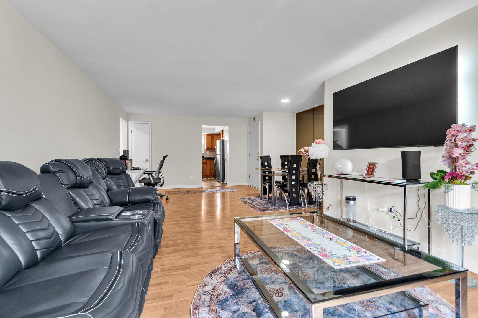 5349 N Delphia Avenue 250