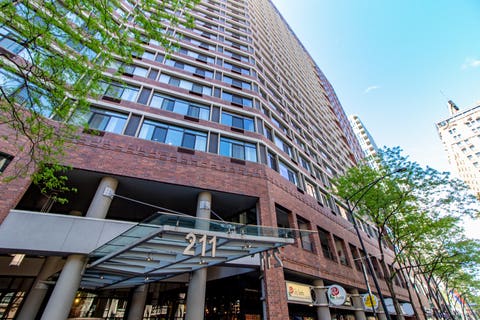 Photo of 211 E Ohio Street #2015, Chicago, IL 60611 (MLS # 12732146)