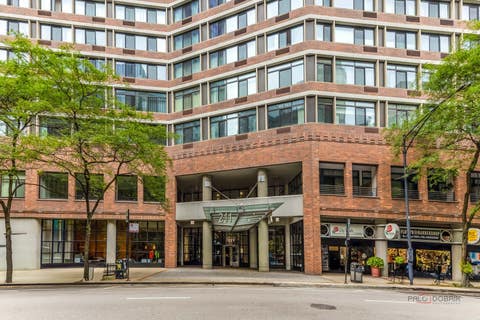 Photo of 211 E Ohio Street #2015, Chicago, IL 60611 (MLS # 12732146)