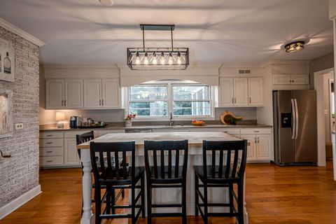 Tiny photo for 702 Maple Lane, Geneva, IL 60134 (MLS # 12626937)