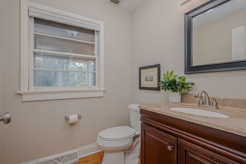 Tiny photo for 702 Maple Lane, Geneva, IL 60134 (MLS # 12626937)