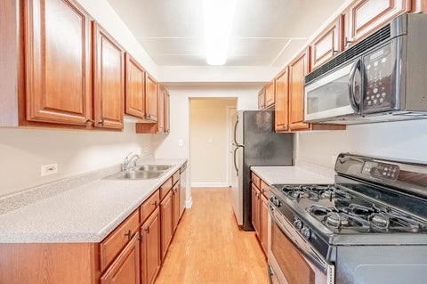 Tiny photo for 1000 S Lorraine Road #411, Wheaton, IL 60189 (MLS # 12757670)