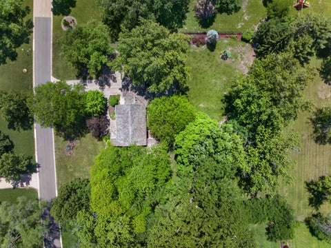 Tiny photo for 38 Forest Hills Road, Lake Bluff, IL 60044 (MLS # 12664058)