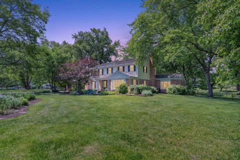 Photo of 38 Forest Hills Road, Lake Bluff, IL 60044 (MLS # 12664058)
