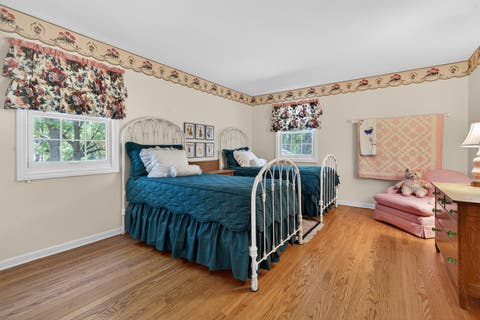 Tiny photo for 38 Forest Hills Road, Lake Bluff, IL 60044 (MLS # 12664058)