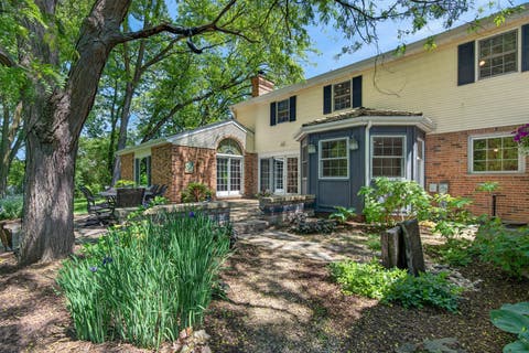 Tiny photo for 38 Forest Hills Road, Lake Bluff, IL 60044 (MLS # 12664058)
