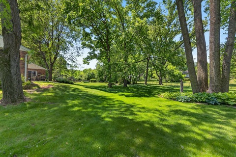 Tiny photo for 38 Forest Hills Road, Lake Bluff, IL 60044 (MLS # 12664058)