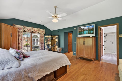 Tiny photo for 38 Forest Hills Road, Lake Bluff, IL 60044 (MLS # 12664058)