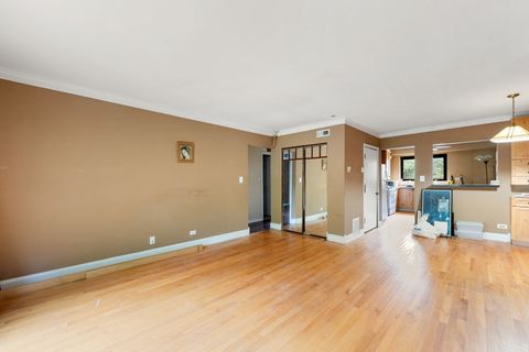 Tiny photo for 1520 S Fairfield Avenue #32C, Lombard, IL 60148 (MLS # 12487493)