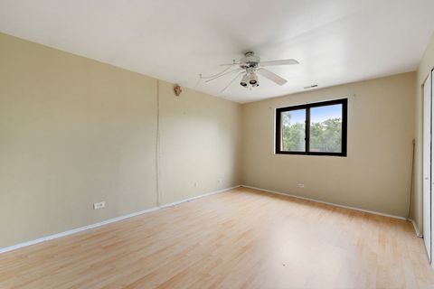 Tiny photo for 1520 S Fairfield Avenue #32C, Lombard, IL 60148 (MLS # 12487493)