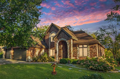 Tiny photo for 1110 Lakeside Drive, New Lenox, IL 60451 (MLS # 12499728)