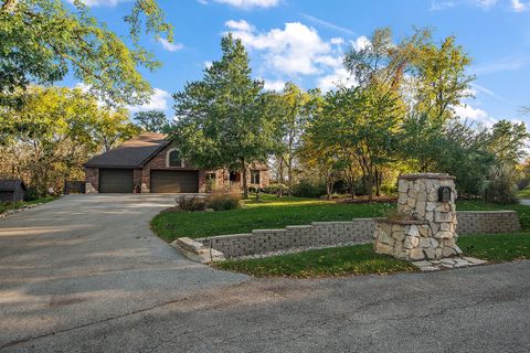 Tiny photo for 1110 Lakeside Drive, New Lenox, IL 60451 (MLS # 12499728)