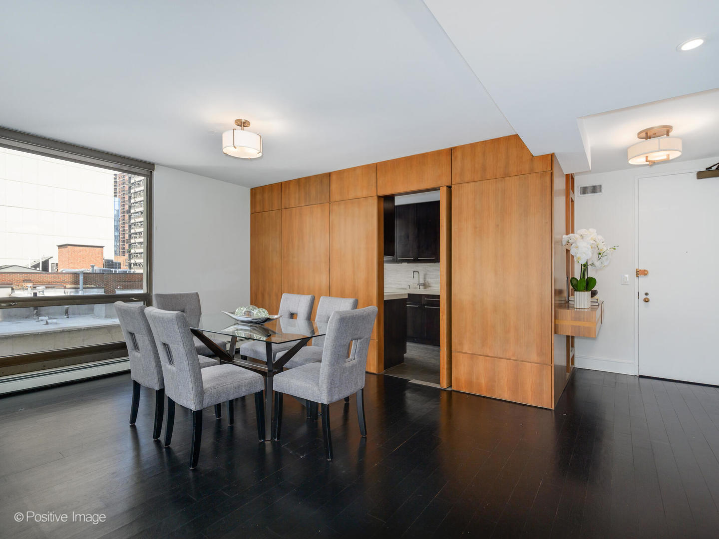 100 E Bellevue Place 6D