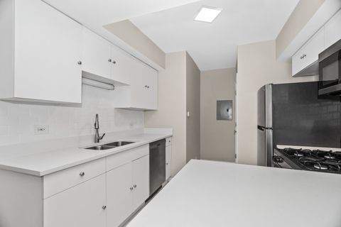 Tiny photo for 4523 S Drexel Boulevard #1E, Chicago, IL 60653 (MLS # 12292049)