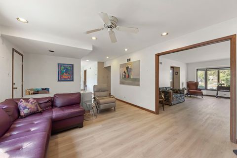 Tiny photo for 3043 Bonnie Brae Cres, Flossmoor, IL 60422 (MLS # 12464923)