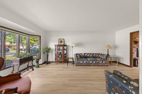 Tiny photo for 3043 Bonnie Brae Cres, Flossmoor, IL 60422 (MLS # 12464923)