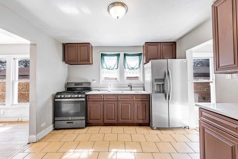 Tiny photo for 9020 S University Avenue, Chicago, IL 60619 (MLS # 12599508)