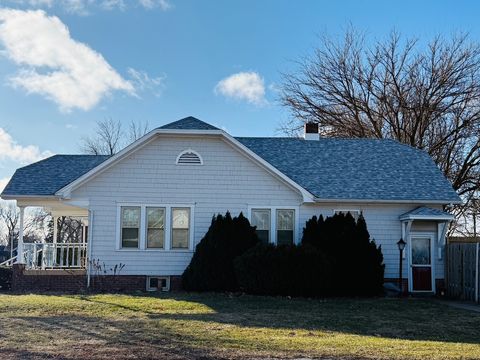Photo of 1012 N Bloomington Street, Streator, IL 61364 (MLS # 12580175)