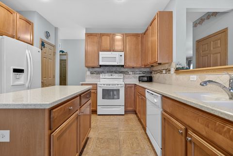 Tiny photo for 507 Homeview Drive, Oswego, IL 60543 (MLS # 12601127)