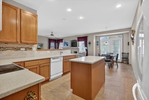 Tiny photo for 507 Homeview Drive, Oswego, IL 60543 (MLS # 12601127)