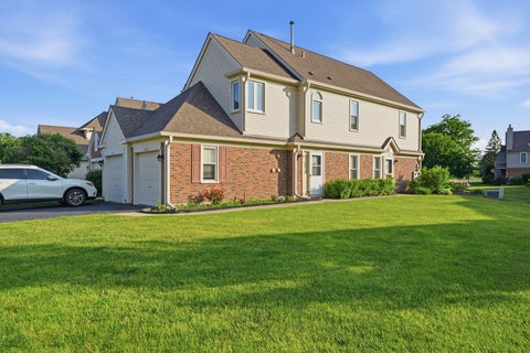 Photo of 304 University Lane #A, Elk Grove Village, IL 60007 (MLS # 12672106)