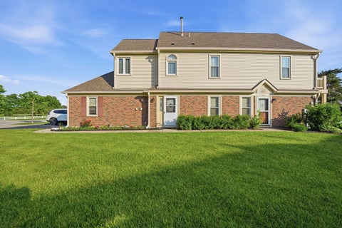 Tiny photo for 304 University Lane #A, Elk Grove Village, IL 60007 (MLS # 12672106)