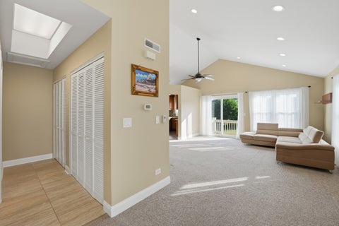 Tiny photo for 304 University Lane #A, Elk Grove Village, IL 60007 (MLS # 12672106)