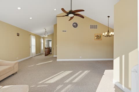 Tiny photo for 304 University Lane #A, Elk Grove Village, IL 60007 (MLS # 12672106)
