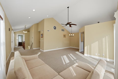 Tiny photo for 304 University Lane #A, Elk Grove Village, IL 60007 (MLS # 12672106)