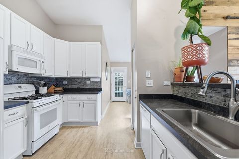 Tiny photo for 2460 Golf Ridge Circle #2460, Naperville, IL 60563 (MLS # 12516694)