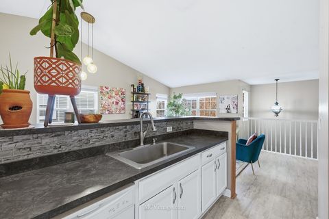 Tiny photo for 2460 Golf Ridge Circle #2460, Naperville, IL 60563 (MLS # 12516694)