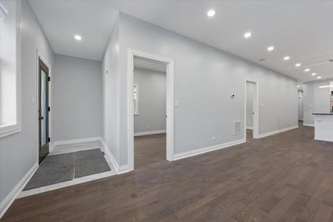 Tiny photo for 4161 S Wells Street, Chicago, IL 60609 (MLS # 12569082)