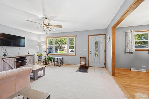 Tiny photo for 194 Patrick Drive, South Elgin, IL 60177 (MLS # 12770724)
