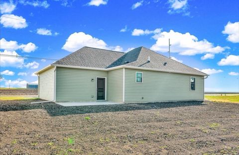 Tiny photo for 210 S Oak Street, El Paso, IL 61738 (MLS # 12512947)