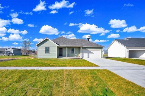 Tiny photo for 210 S Oak Street, El Paso, IL 61738 (MLS # 12512947)
