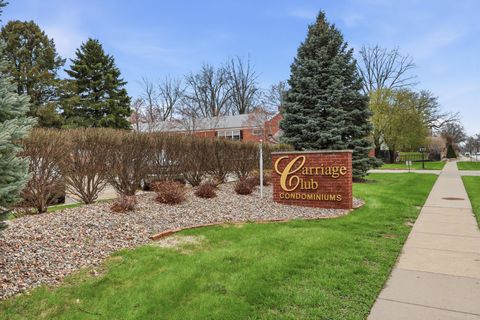 Tiny photo for 3215 E Locust Street #A1-3, Davenport, IA 52803 (MLS # 12615969)