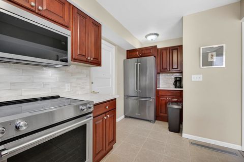 Tiny photo for 3215 E Locust Street #A1-3, Davenport, IA 52803 (MLS # 12615969)