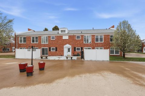 Tiny photo for 3215 E Locust Street #A1-3, Davenport, IA 52803 (MLS # 12615969)