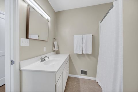 Tiny photo for 3215 E Locust Street #A1-3, Davenport, IA 52803 (MLS # 12615969)