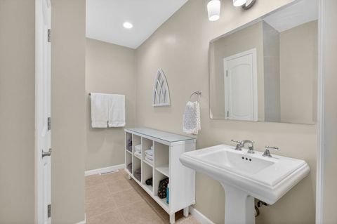 Tiny photo for 3215 E Locust Street #A1-3, Davenport, IA 52803 (MLS # 12615969)