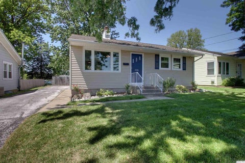 Photo of 1126 S 16th St. ST, Quincy, IL 62301 (MLS # 12648419)