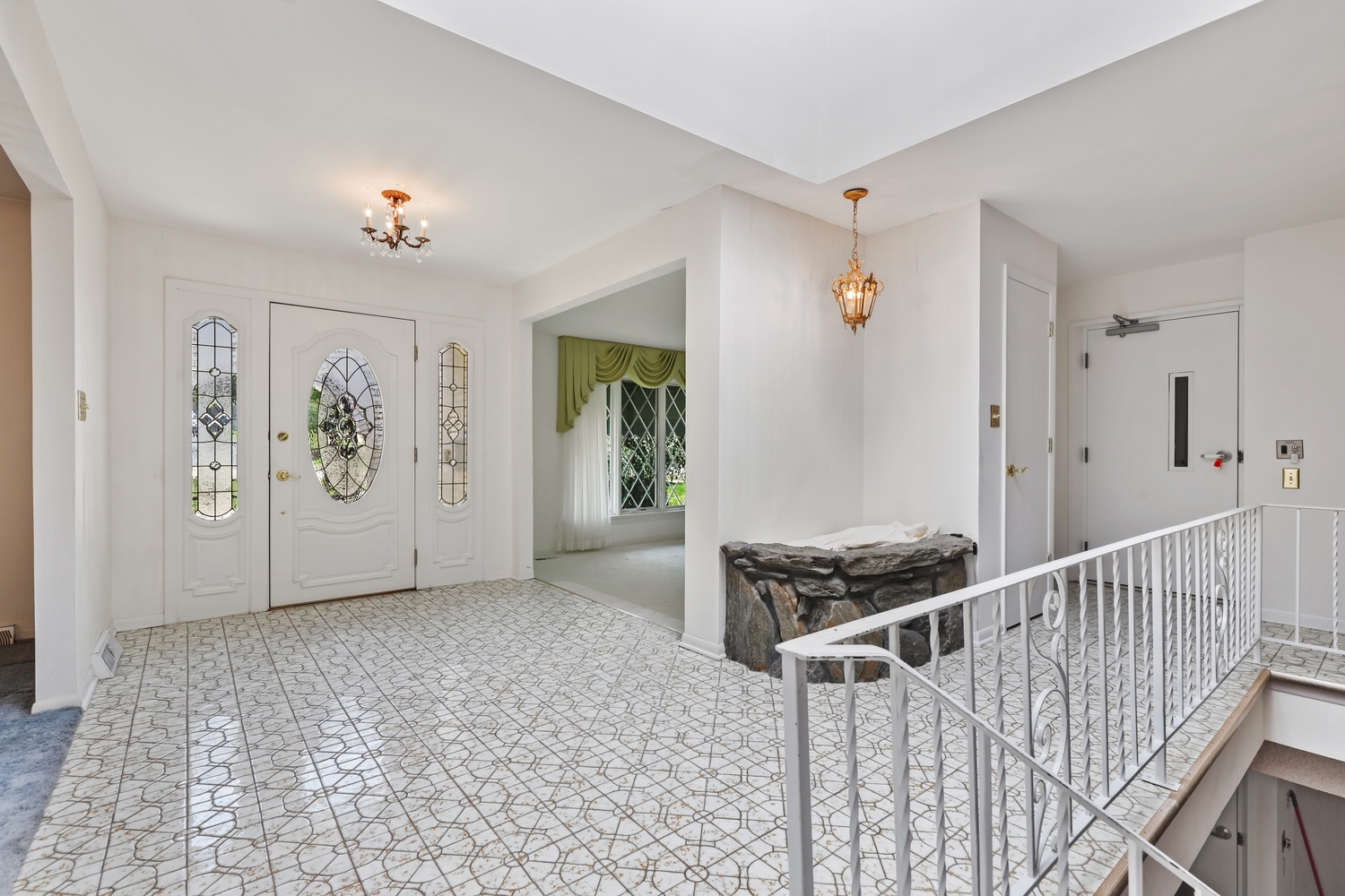 712 Ridge Road