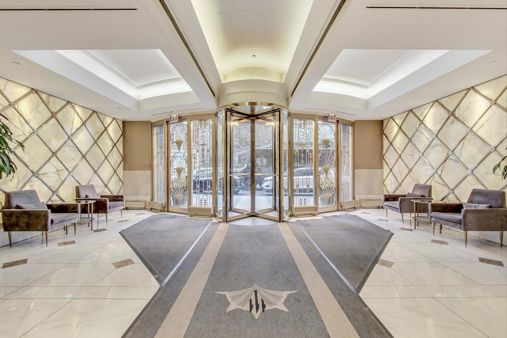 111 E Chestnut Street PH-AB