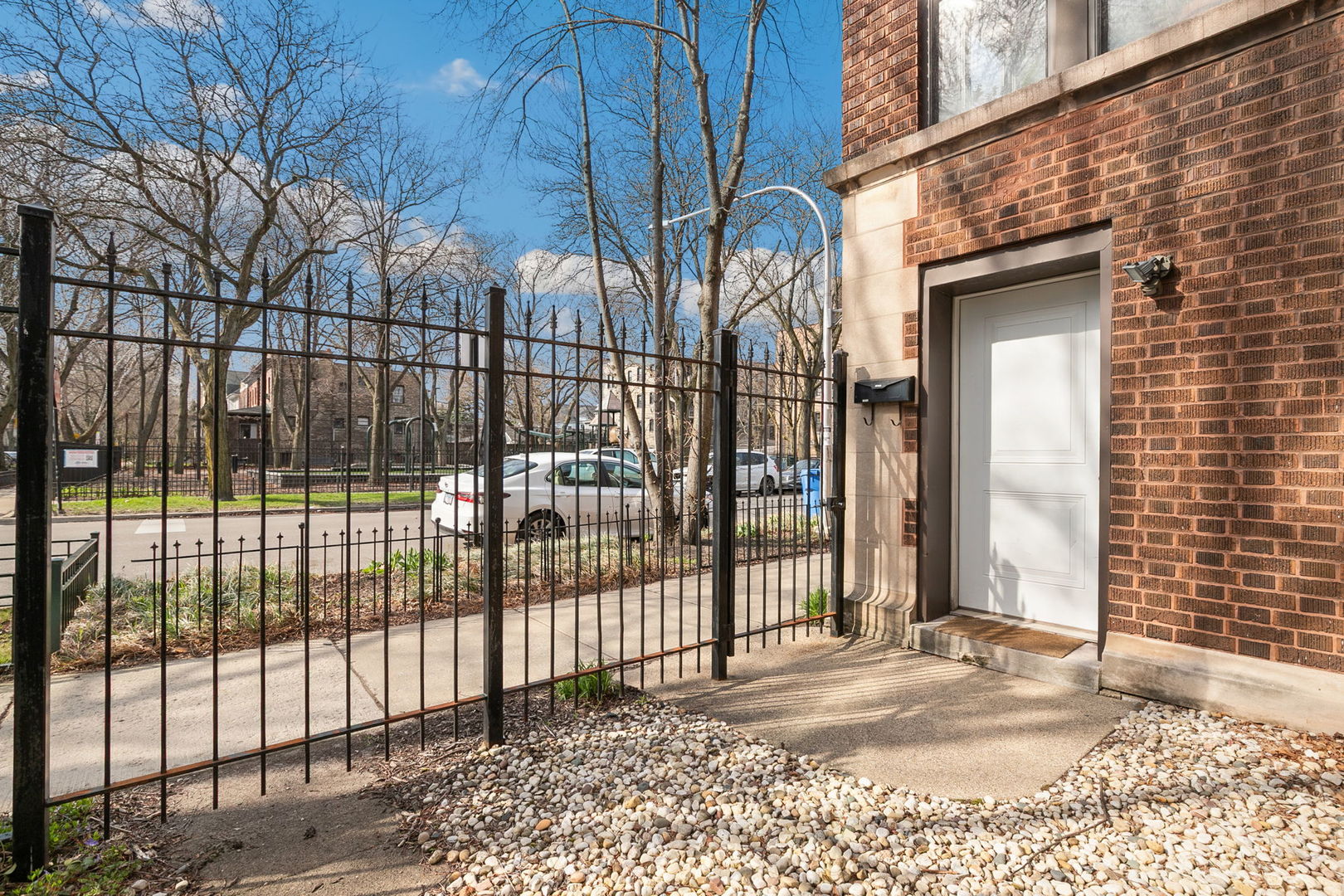 1234 W BRYN MAWR Avenue G