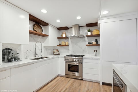 Tiny photo for 1000 W WASHINGTON Boulevard #513, Chicago, IL 60607 (MLS # 12669954)