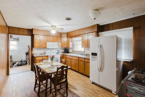 Tiny photo for 15100 Moellers Road, Marion, IL 62959 (MLS # 100000300)